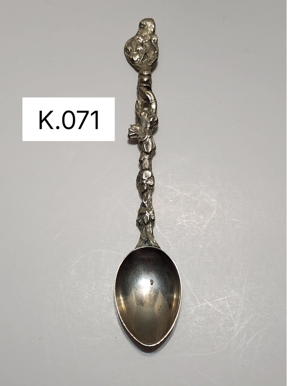 K.071 - Italy Montagnami Souvenir Spoon, pre-owned